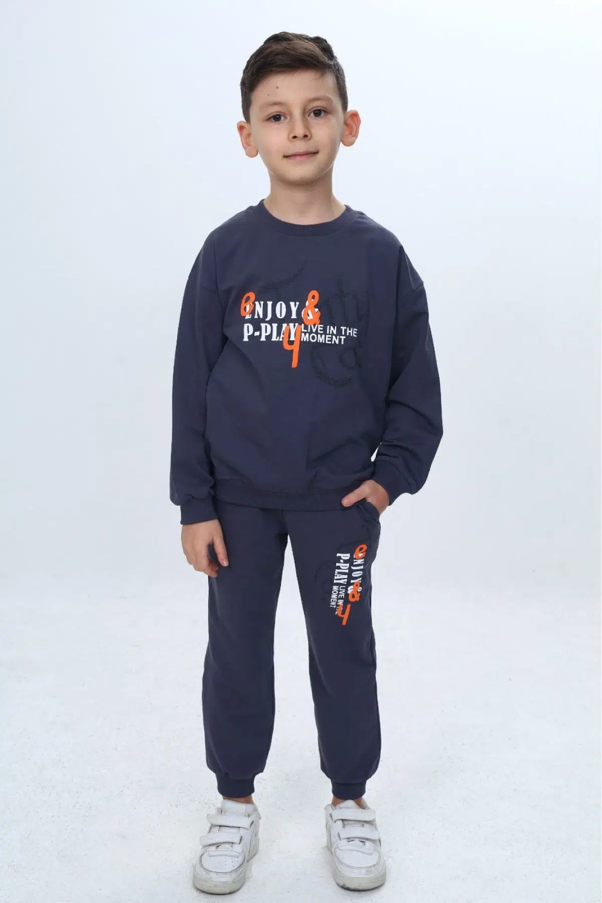 Toontoy Erkek Çocuk 2'li Takım Baskılı Bisiklet Yaka Kısa Kollu Sweatshirt &amp; Beli Paçası Lastikli Cepli Jogger Eşofman Altı - 2 İplik 24966 - Füme