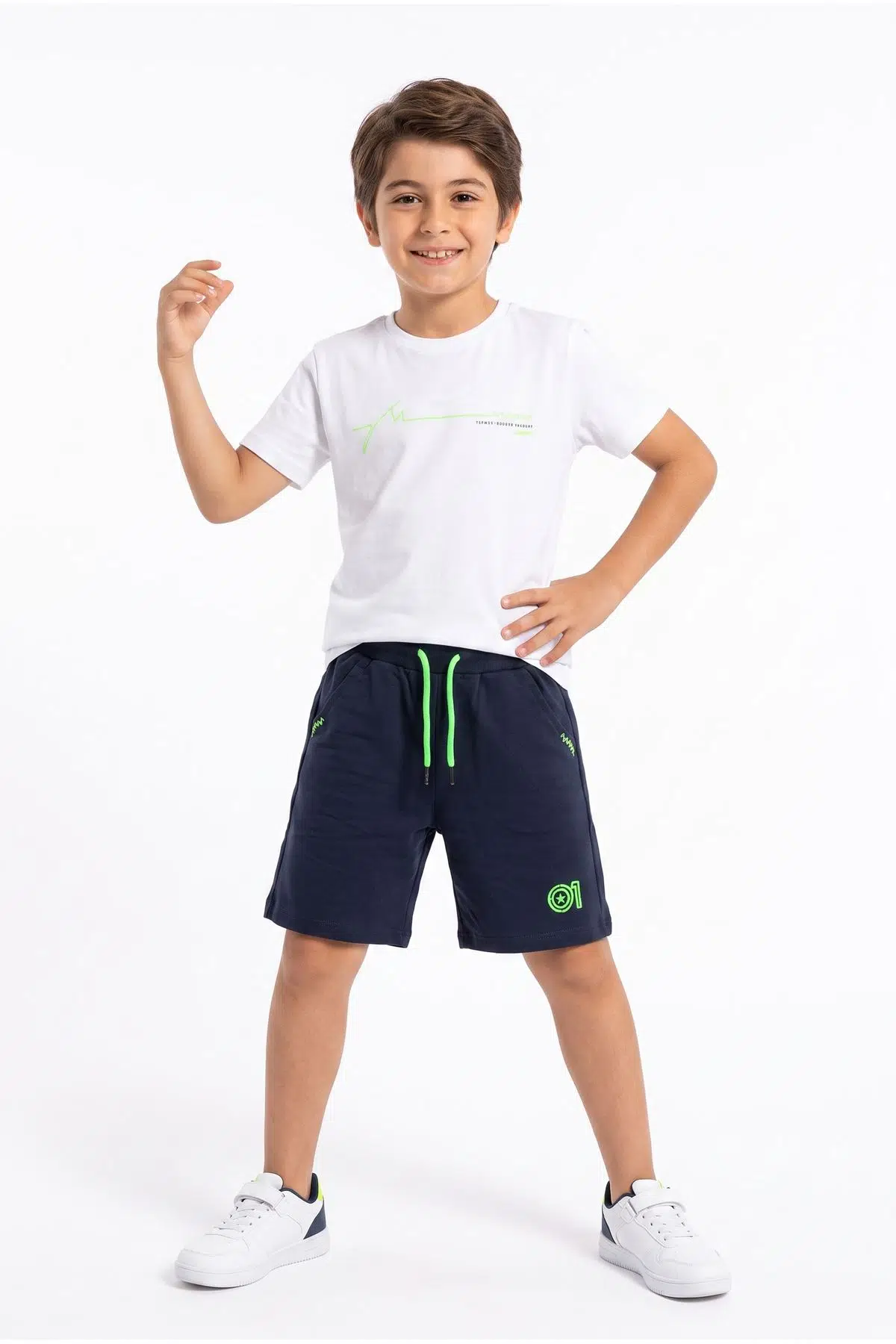 Toontoy Erkek Çocuk Pamuklu Beli Lastikli Basic Nakışlı Şort 22347 - Lacivert
